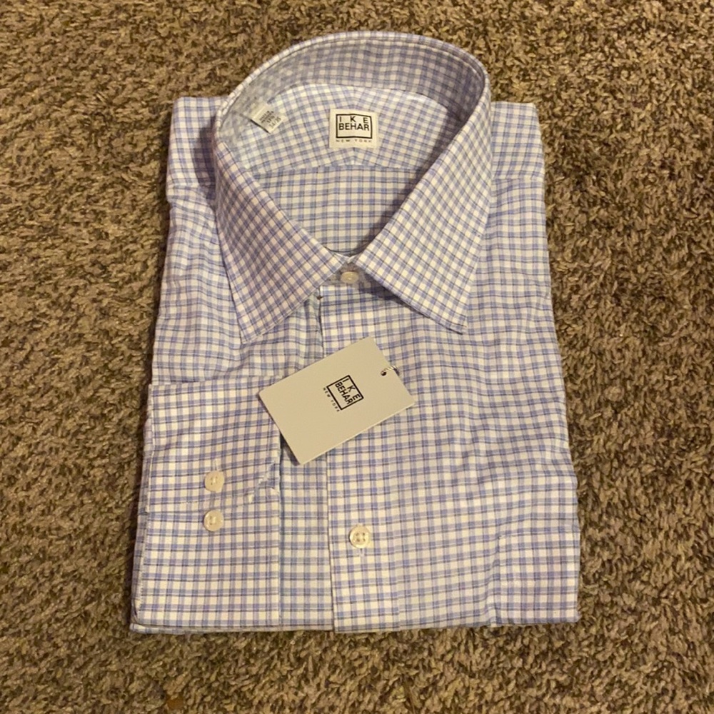 Button up - Picture 2 of 3